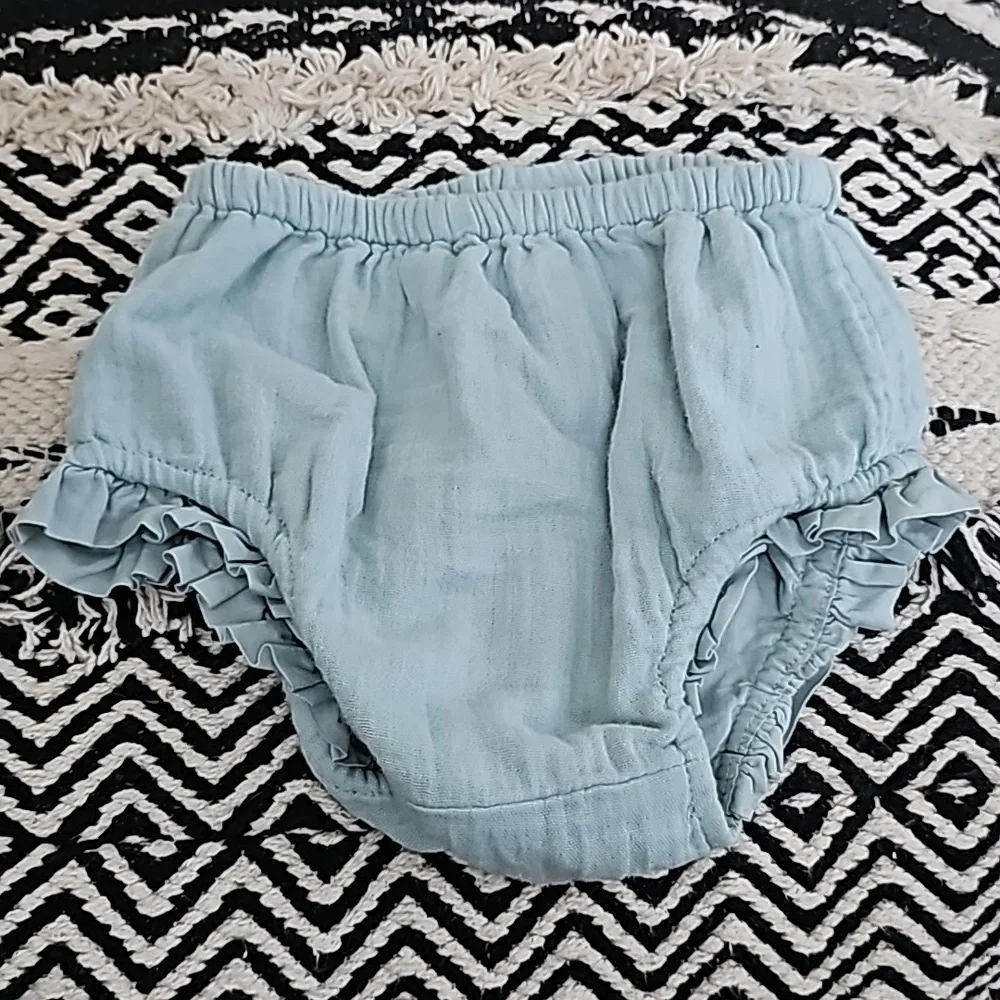 Baby 3-6 m gap bloomers & peasant top with eyelet details gauze fabric sage